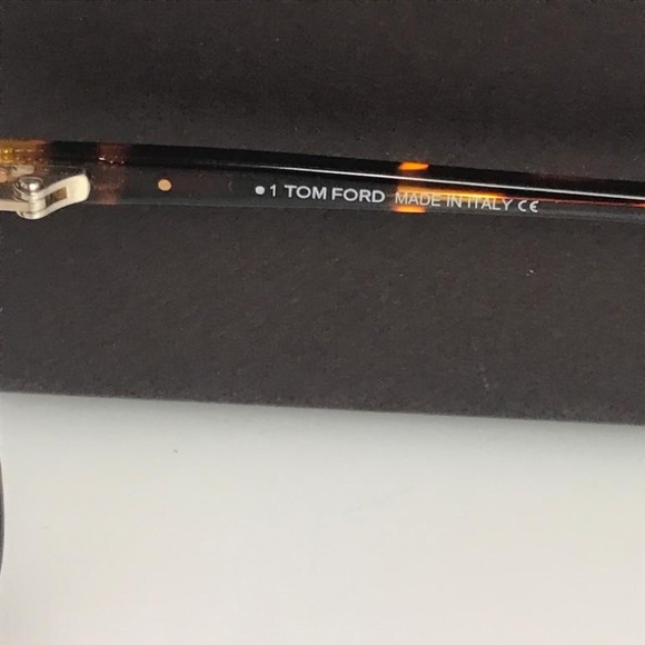 New🔥🔥 - TOM FORD TF5578-B 052 BLUE CONTROL - Picture 12 of 17